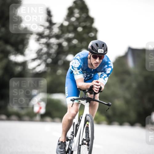 21.06.2026 - 29. Vierlanden-Triathlon H.Heesch http://msf.ph/oto/9901324 21.06.2026 10:11:29 Radfahren 139, 198, 296, 338 meine-sportfotos.de