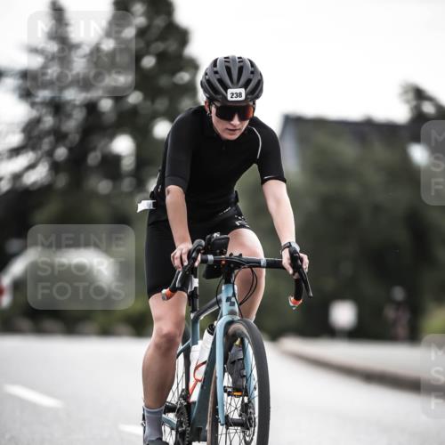 21.06.2026 - 29. Vierlanden-Triathlon H.Heesch http://msf.ph/oto/9901334 21.06.2026 09:30:56 Radfahren 238 meine-sportfotos.de