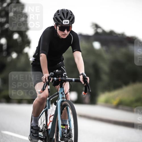 21.06.2026 - 29. Vierlanden-Triathlon H.Heesch http://msf.ph/oto/9901340 21.06.2026 09:30:56 Radfahren 238 meine-sportfotos.de