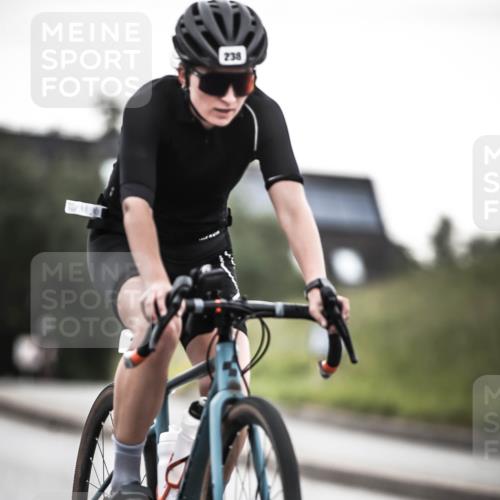 21.06.2026 - 29. Vierlanden-Triathlon H.Heesch http://msf.ph/oto/9901349 21.06.2026 09:30:56 Radfahren 238 meine-sportfotos.de