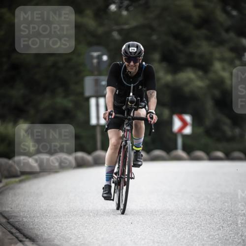 21.06.2026 - 29. Vierlanden-Triathlon H.Heesch http://msf.ph/oto/9901360 21.06.2026 09:31:06 Radfahren 2, 115, 124, 167, 245 meine-sportfotos.de