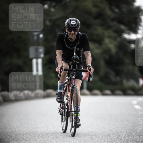 21.06.2026 - 29. Vierlanden-Triathlon H.Heesch http://msf.ph/oto/9901367 21.06.2026 09:31:06 Radfahren 2, 115, 124, 167, 245 meine-sportfotos.de