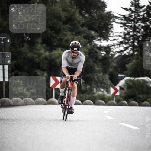 21.06.2026 - 29. Vierlanden-Triathlon H.Heesch http://msf.ph/oto/9901377 21.06.2026 09:31:18 Radfahren 34, 104 meine-sportfotos.de