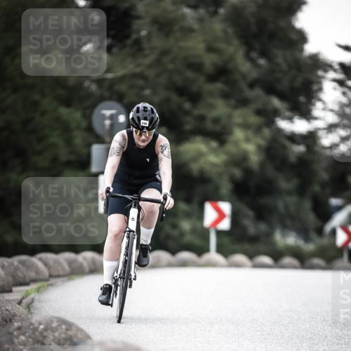 21.06.2026 - 29. Vierlanden-Triathlon H.Heesch http://msf.ph/oto/9901438 21.06.2026 10:11:50 Radfahren 47, 161, 246, 414 meine-sportfotos.de