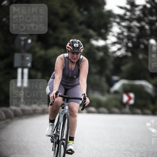 21.06.2026 - 29. Vierlanden-Triathlon H.Heesch http://msf.ph/oto/9901540 21.06.2026 09:34:09 Radfahren 33, 39, 44, 70, 296 meine-sportfotos.de