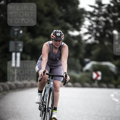 21.06.2026 - 29. Vierlanden-Triathlon H.Heesch http://msf.ph/oto/9901543 21.06.2026 09:34:09 Radfahren 33, 39, 44, 70, 296 meine-sportfotos.de