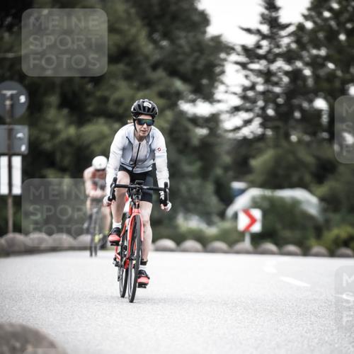 21.06.2026 - 29. Vierlanden-Triathlon H.Heesch http://msf.ph/oto/9901559 21.06.2026 10:12:02 Radfahren 115, 160, 205, 248 meine-sportfotos.de