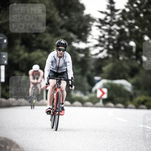 21.06.2026 - 29. Vierlanden-Triathlon H.Heesch http://msf.ph/oto/9901567 21.06.2026 10:12:02 Radfahren 115, 160, 205, 248 meine-sportfotos.de