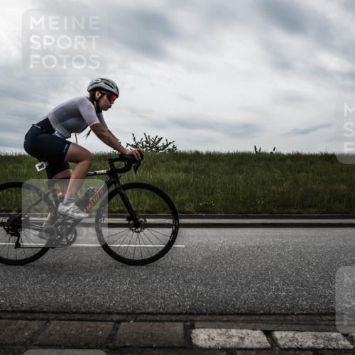 21.06.2026 - 29. Vierlanden-Triathlon H.Heesch http://msf.ph/oto/9901610 21.06.2026 09:26:22 Radfahren 51, 55, 78, 106, 269 meine-sportfotos.de