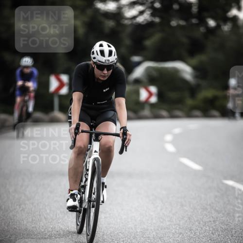 21.06.2026 - 29. Vierlanden-Triathlon H.Heesch http://msf.ph/oto/9901629 21.06.2026 09:35:53 Radfahren 86, 90, 105, 122, 161, 176, 198, 200, 270, 279 meine-sportfotos.de