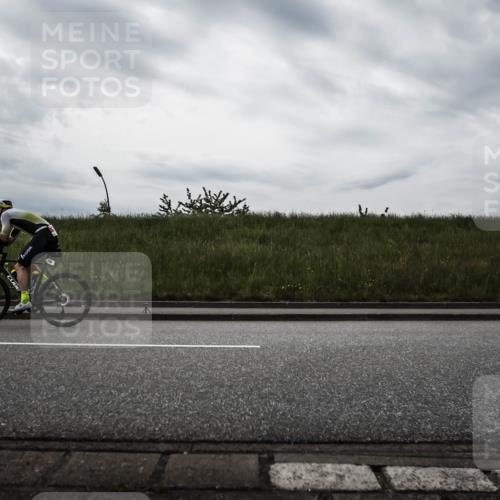 21.06.2026 - 29. Vierlanden-Triathlon H.Heesch http://msf.ph/oto/9901662 21.06.2026 09:28:15 Radfahren 4, 122 meine-sportfotos.de
