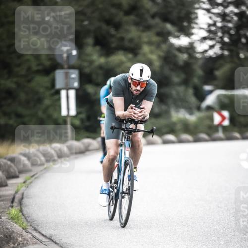 21.06.2026 - 29. Vierlanden-Triathlon H.Heesch http://msf.ph/oto/9901682 21.06.2026 09:36:15 Radfahren 6, 23, 111, 130, 135, 180, 216 meine-sportfotos.de