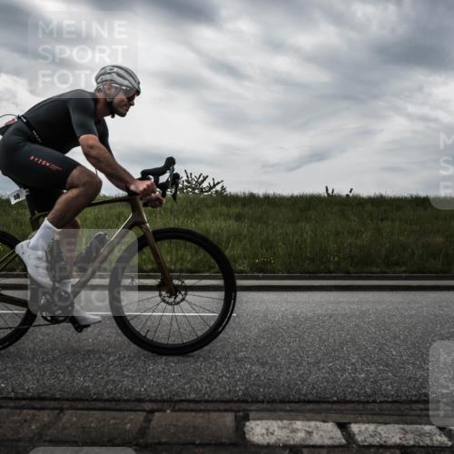 21.06.2026 - 29. Vierlanden-Triathlon H.Heesch http://msf.ph/oto/9901686 21.06.2026 09:29:56 Radfahren 7, 38, 67, 82, 88, 100, 109, 281 meine-sportfotos.de