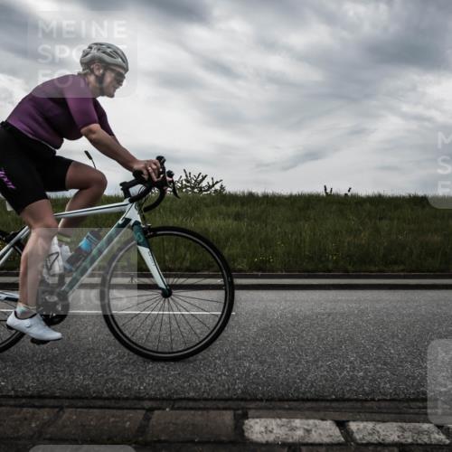 21.06.2026 - 29. Vierlanden-Triathlon H.Heesch http://msf.ph/oto/9901695 21.06.2026 09:30:05 Radfahren 38, 59, 67, 82, 100, 109, 163, 232, 276 meine-sportfotos.de