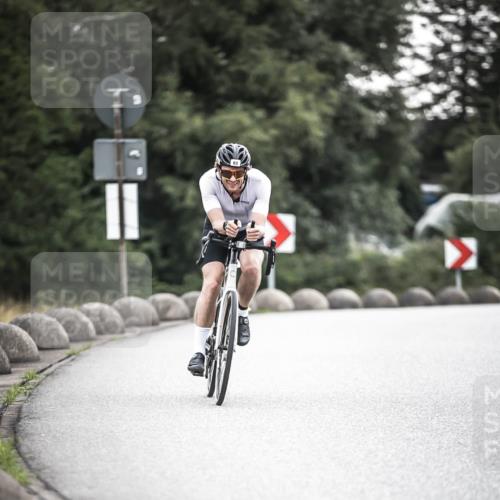 21.06.2026 - 29. Vierlanden-Triathlon H.Heesch http://msf.ph/oto/9901713 21.06.2026 09:37:07 Radfahren 83 meine-sportfotos.de