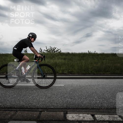 21.06.2026 - 29. Vierlanden-Triathlon H.Heesch http://msf.ph/oto/9901750 21.06.2026 09:30:56 Radfahren 238 meine-sportfotos.de