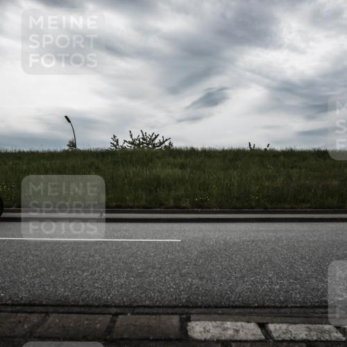 21.06.2026 - 29. Vierlanden-Triathlon H.Heesch http://msf.ph/oto/9901781 21.06.2026 09:32:08 Radfahren 50, 126, 131, 175, 205, 220, 275 meine-sportfotos.de