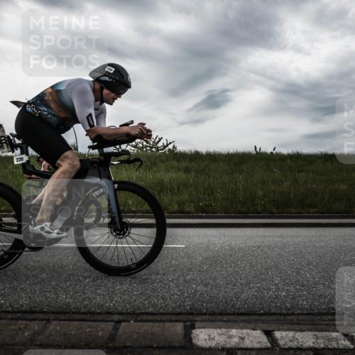 21.06.2026 - 29. Vierlanden-Triathlon H.Heesch http://msf.ph/oto/9901784 21.06.2026 09:32:13 Radfahren 48, 131, 175, 205, 220, 275 meine-sportfotos.de