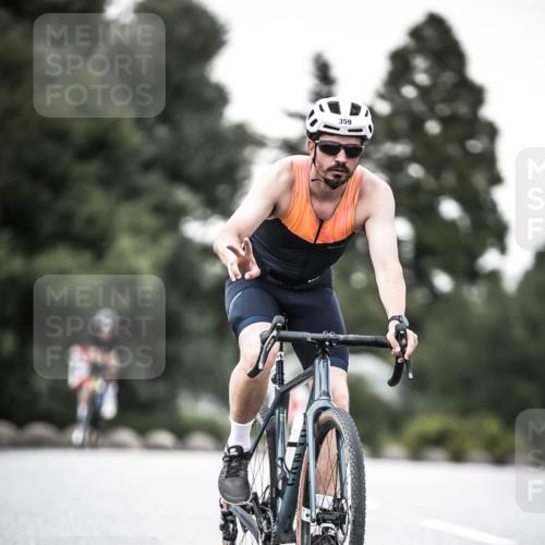21.06.2026 - 29. Vierlanden-Triathlon H.Heesch http://msf.ph/oto/9901785 21.06.2026 10:12:19 Radfahren 96, 357, 359 meine-sportfotos.de