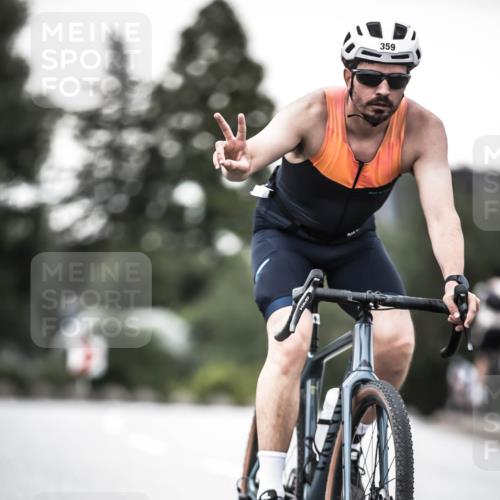 21.06.2026 - 29. Vierlanden-Triathlon H.Heesch http://msf.ph/oto/9901806 21.06.2026 10:12:19 Radfahren 96, 357, 359 meine-sportfotos.de