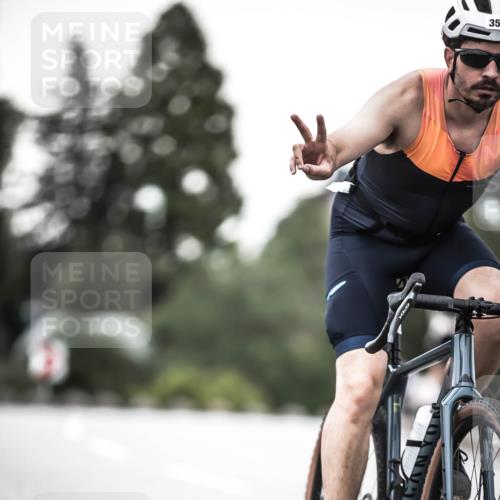21.06.2026 - 29. Vierlanden-Triathlon H.Heesch http://msf.ph/oto/9901812 21.06.2026 10:12:19 Radfahren 96, 357, 359 meine-sportfotos.de