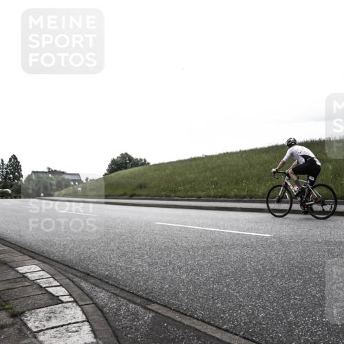 21.06.2026 - 29. Vierlanden-Triathlon H.Heesch http://msf.ph/oto/9901857 21.06.2026 09:26:48 Radfahren 108 meine-sportfotos.de