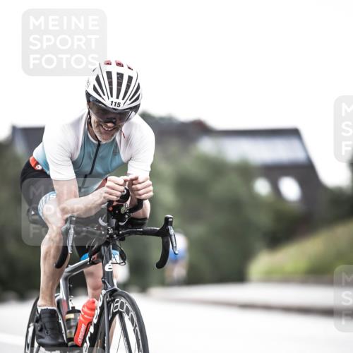 21.06.2026 - 29. Vierlanden-Triathlon H.Heesch http://msf.ph/oto/9901871 21.06.2026 09:40:50 Radfahren 36, 64, 115 meine-sportfotos.de