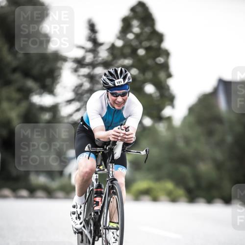 21.06.2026 - 29. Vierlanden-Triathlon H.Heesch http://msf.ph/oto/9901908 21.06.2026 10:12:28 Radfahren 181, 256 meine-sportfotos.de