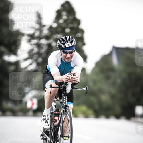 21.06.2026 - 29. Vierlanden-Triathlon H.Heesch http://msf.ph/oto/9901912 21.06.2026 10:12:28 Radfahren 181, 256 meine-sportfotos.de
