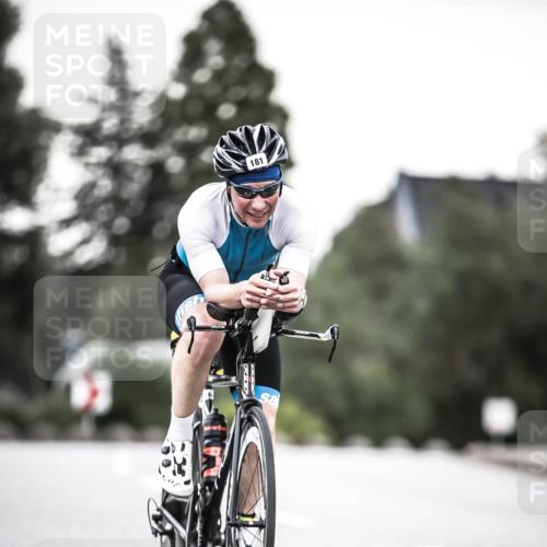 21.06.2026 - 29. Vierlanden-Triathlon H.Heesch http://msf.ph/oto/9901915 21.06.2026 10:12:28 Radfahren 181, 256 meine-sportfotos.de