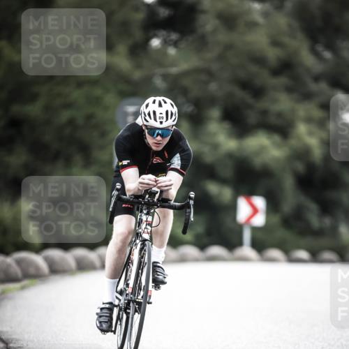 21.06.2026 - 29. Vierlanden-Triathlon H.Heesch http://msf.ph/oto/9901924 21.06.2026 09:41:50 Radfahren 15, 89 meine-sportfotos.de