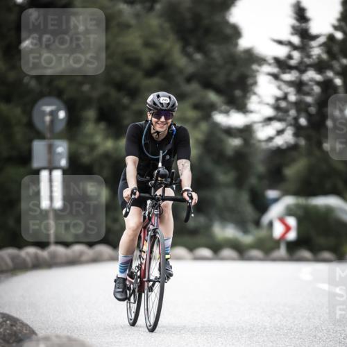 21.06.2026 - 29. Vierlanden-Triathlon H.Heesch http://msf.ph/oto/9901937 21.06.2026 10:12:41 Radfahren 245 meine-sportfotos.de