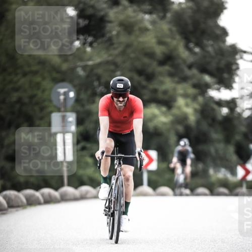 21.06.2026 - 29. Vierlanden-Triathlon H.Heesch http://msf.ph/oto/9901957 21.06.2026 09:42:40 Radfahren 71, 81, 121, 231 meine-sportfotos.de