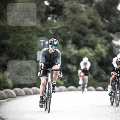 21.06.2026 - 29. Vierlanden-Triathlon H.Heesch http://msf.ph/oto/9901962 21.06.2026 09:42:45 Radfahren 71, 81, 231 meine-sportfotos.de