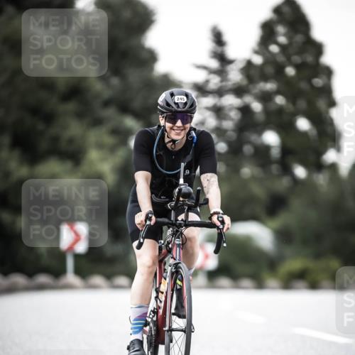 21.06.2026 - 29. Vierlanden-Triathlon H.Heesch http://msf.ph/oto/9901966 21.06.2026 10:12:41 Radfahren 245 meine-sportfotos.de