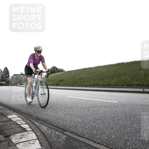 21.06.2026 - 29. Vierlanden-Triathlon H.Heesch http://msf.ph/oto/9901971 21.06.2026 09:30:05 Radfahren 59, 82, 109, 163, 232, 276 meine-sportfotos.de