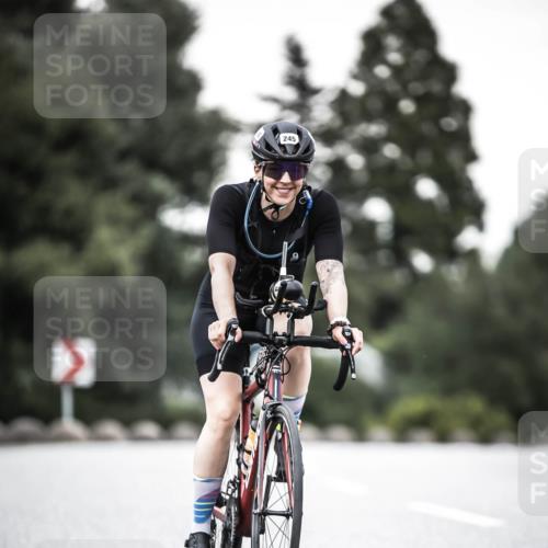 21.06.2026 - 29. Vierlanden-Triathlon H.Heesch http://msf.ph/oto/9901972 21.06.2026 10:12:41 Radfahren 245 meine-sportfotos.de