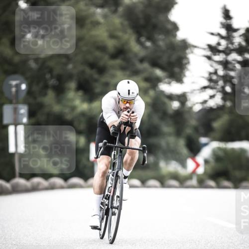 21.06.2026 - 29. Vierlanden-Triathlon H.Heesch http://msf.ph/oto/9901979 21.06.2026 09:42:47 Radfahren 71, 81, 231 meine-sportfotos.de