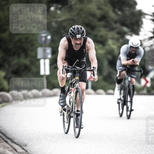 21.06.2026 - 29. Vierlanden-Triathlon H.Heesch http://msf.ph/oto/9901986 21.06.2026 09:43:02 Radfahren 9, 204, 242 meine-sportfotos.de