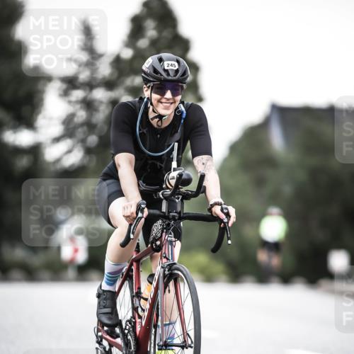21.06.2026 - 29. Vierlanden-Triathlon H.Heesch http://msf.ph/oto/9901987 21.06.2026 10:12:42 Radfahren 245 meine-sportfotos.de