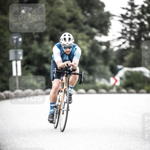 21.06.2026 - 29. Vierlanden-Triathlon H.Heesch http://msf.ph/oto/9902010 21.06.2026 09:43:18 Radfahren 70 meine-sportfotos.de