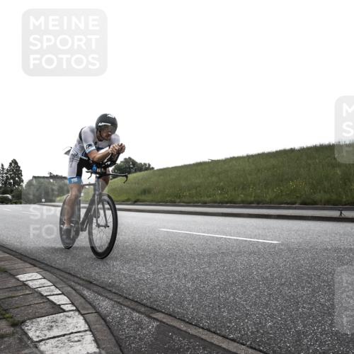 21.06.2026 - 29. Vierlanden-Triathlon H.Heesch http://msf.ph/oto/9902041 21.06.2026 09:32:08 Radfahren 131, 175, 205, 275 meine-sportfotos.de