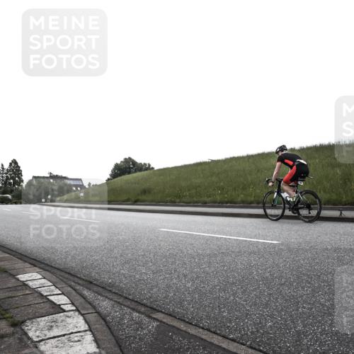 21.06.2026 - 29. Vierlanden-Triathlon H.Heesch http://msf.ph/oto/9902060 21.06.2026 09:32:21 Radfahren 1353 meine-sportfotos.de