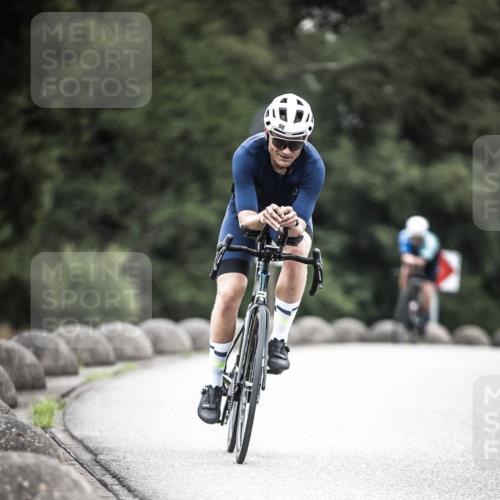 21.06.2026 - 29. Vierlanden-Triathlon H.Heesch http://msf.ph/oto/9902064 21.06.2026 09:44:32 Radfahren 16, 63, 94, 98, 107, 120, 183, 302 meine-sportfotos.de