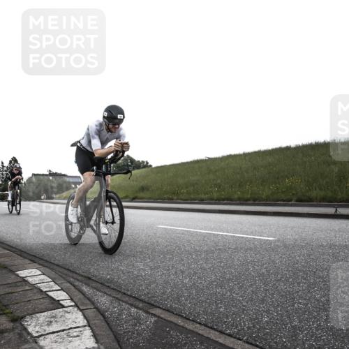 21.06.2026 - 29. Vierlanden-Triathlon H.Heesch http://msf.ph/oto/9902083 21.06.2026 09:33:57 Radfahren 40, 47, 96, 101, 187 meine-sportfotos.de
