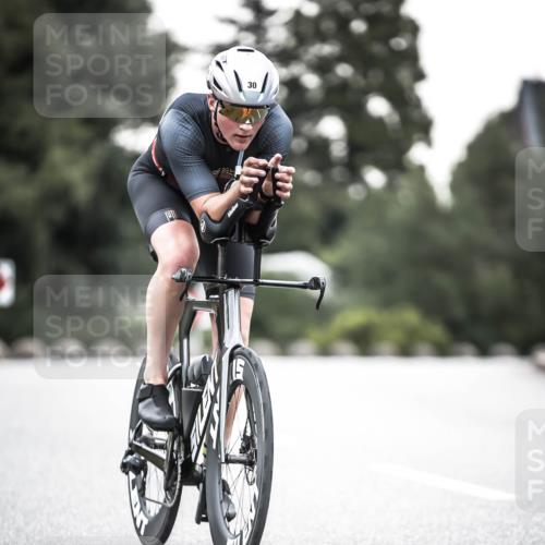 21.06.2026 - 29. Vierlanden-Triathlon H.Heesch http://msf.ph/oto/9902100 21.06.2026 09:45:06 Radfahren 30, 284 meine-sportfotos.de