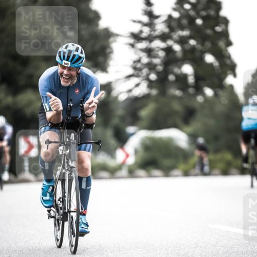 21.06.2026 - 29. Vierlanden-Triathlon H.Heesch http://msf.ph/oto/9902106 21.06.2026 09:45:15 Radfahren 79, 200, 261, 268, 290 meine-sportfotos.de