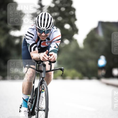 21.06.2026 - 29. Vierlanden-Triathlon H.Heesch http://msf.ph/oto/9902119 21.06.2026 09:45:18 Radfahren 79, 200, 261, 268, 290 meine-sportfotos.de