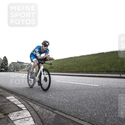 21.06.2026 - 29. Vierlanden-Triathlon H.Heesch http://msf.ph/oto/9902121 21.06.2026 09:35:38 Radfahren 9, 139, 179 meine-sportfotos.de