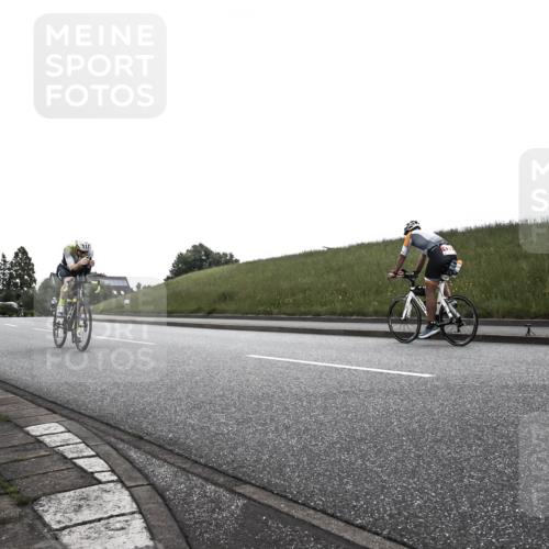 21.06.2026 - 29. Vierlanden-Triathlon H.Heesch http://msf.ph/oto/9902129 21.06.2026 09:35:50 Radfahren 105, 122, 161, 279 meine-sportfotos.de
